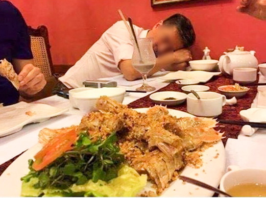 Mệt mỏi, buồn ngủ sau ăn: Tránh thế nào? - ảnh 1